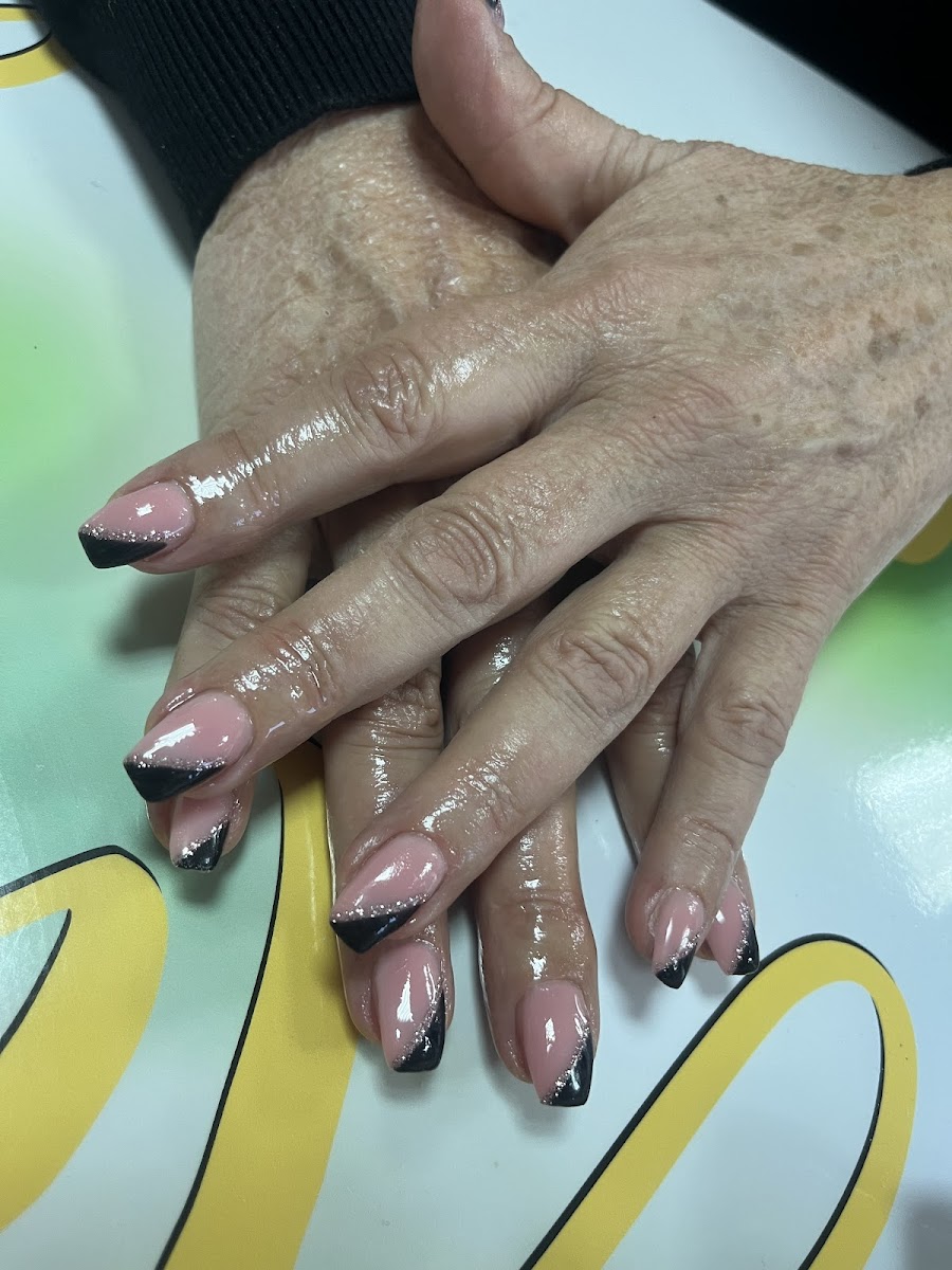 Adela & LaaNur Beauty