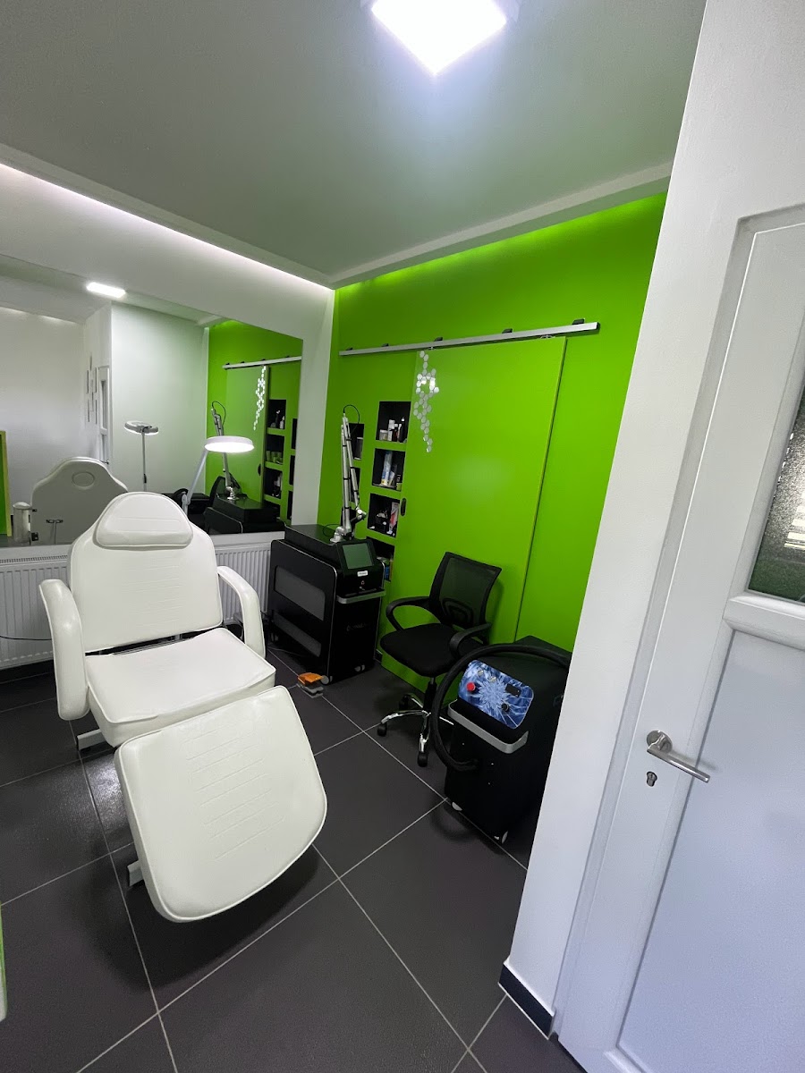 Lasersko skidanje tetovaža Green