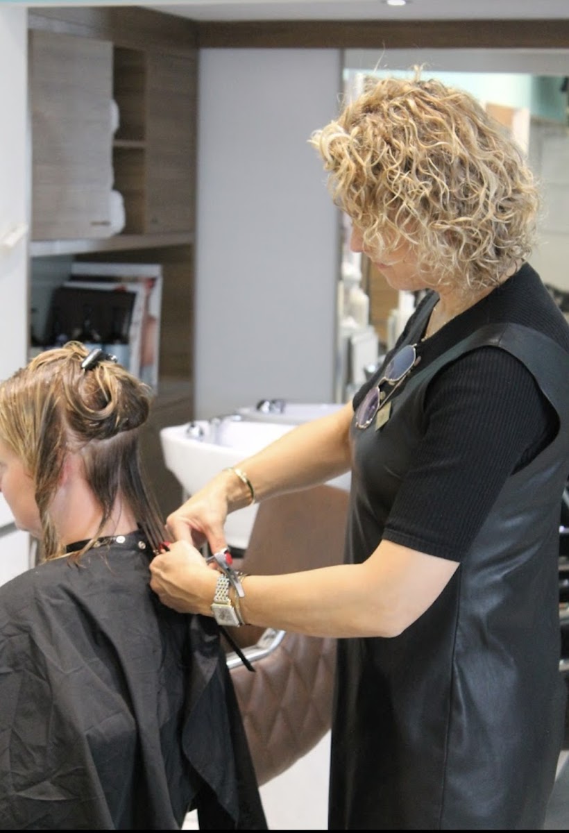 Beauty First Salon & Spa, Sarajevo
