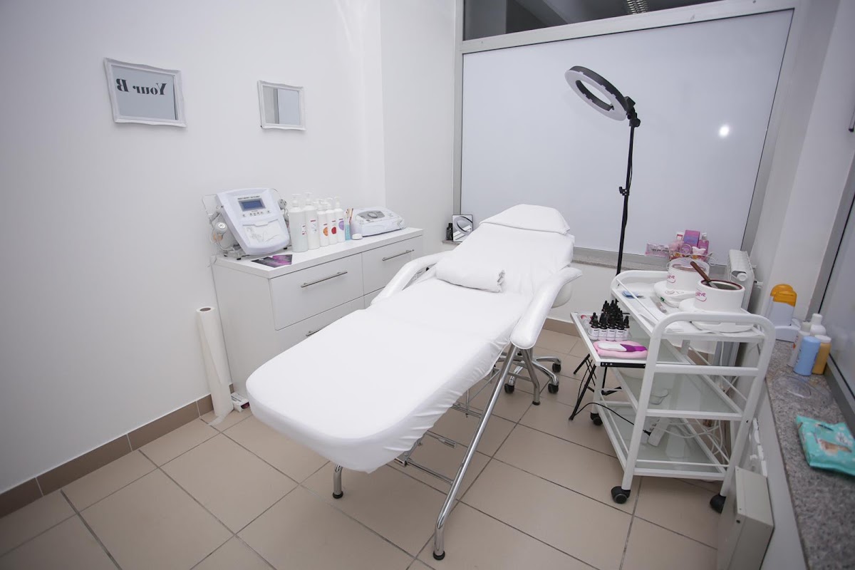 Shine Studio - salon ljepote - foto 2