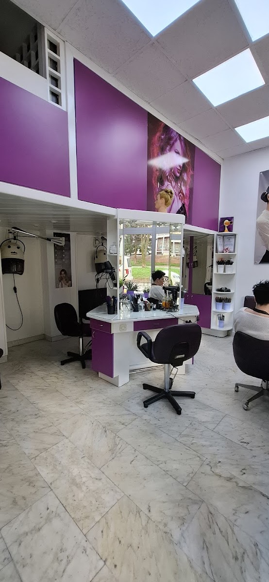 Dika frizerski studio, Sarajevo