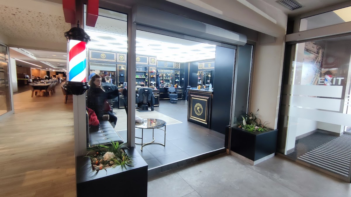 Faruk's Berber Shop - foto 2