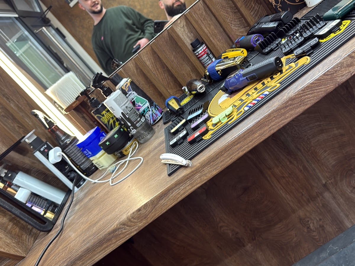 Adels Barbershop, Sarajevo
