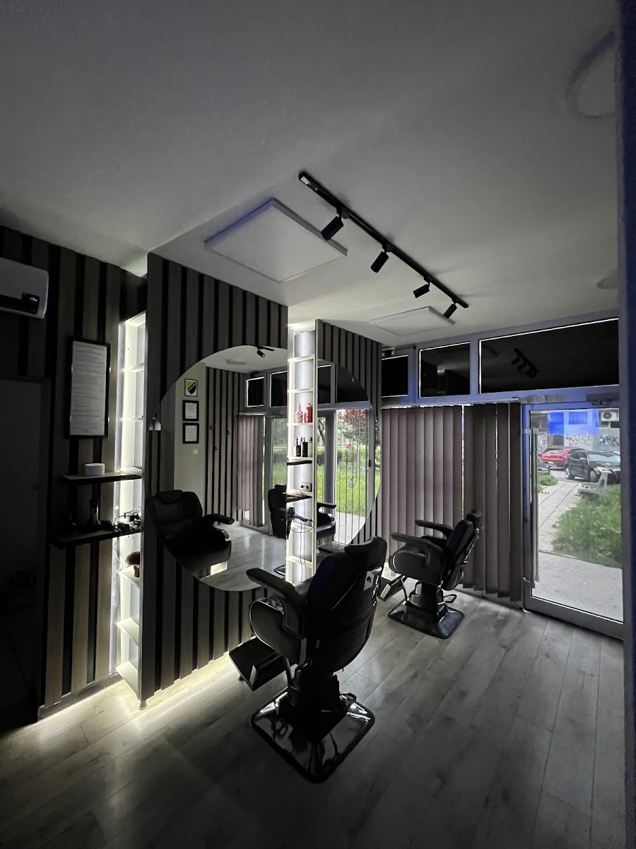 CUT N SHAVE BARBERSHOP - foto 2