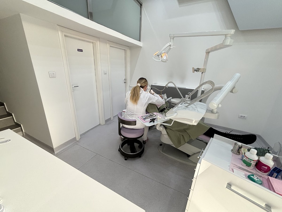Stomatološka ordinacija Alisa, dr. Alisa Hodžić - foto 3