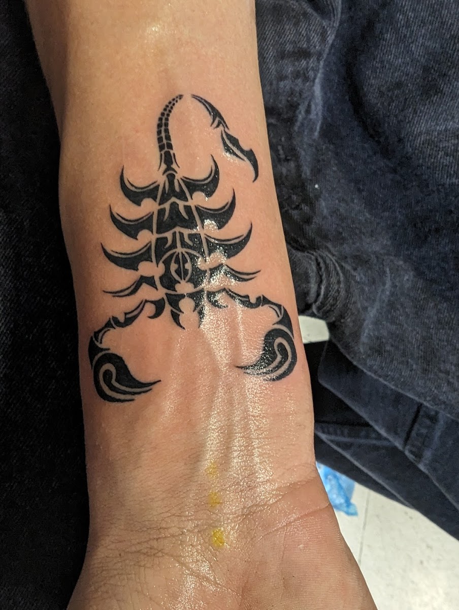 Mustre i Šare Tattoo & Piercing Studio Sarajevo, Sarajevo