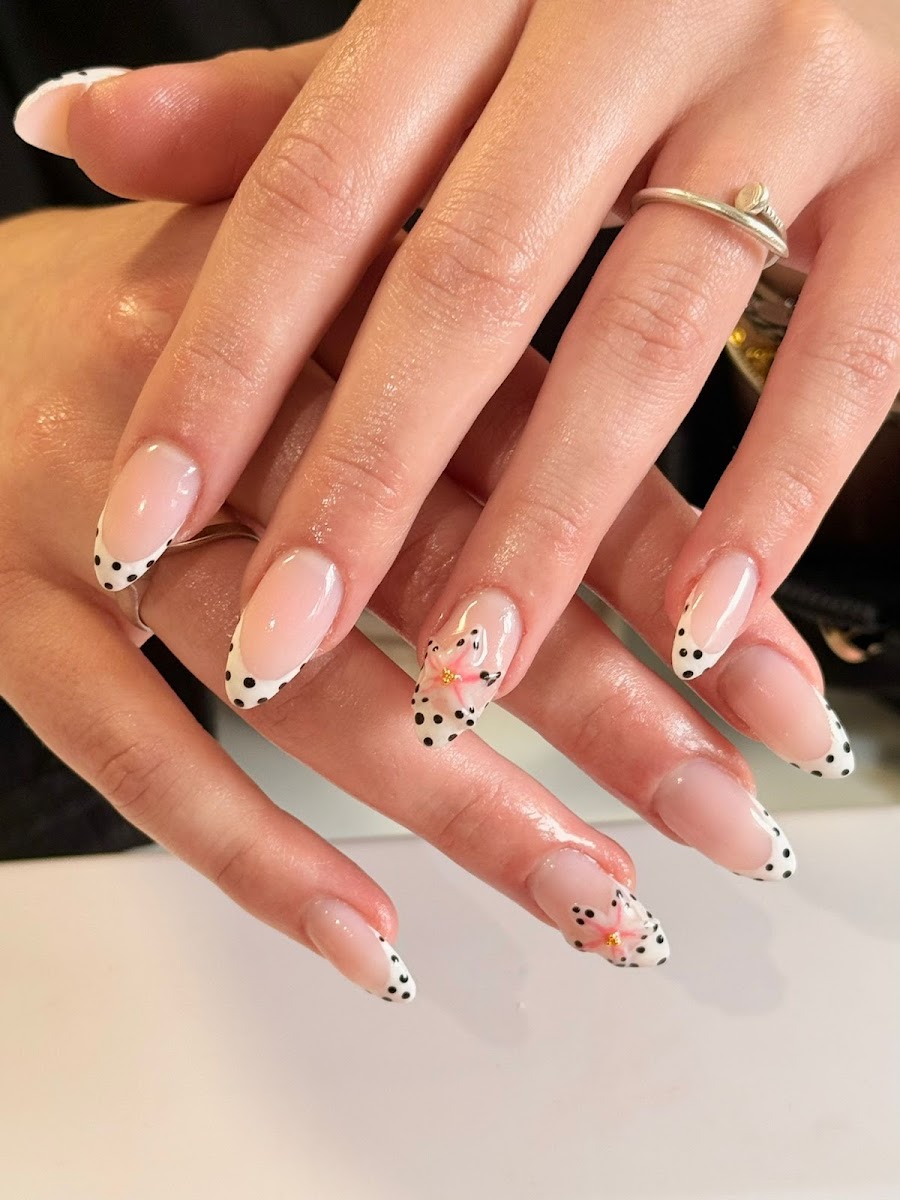 Ribbon nails - foto 2