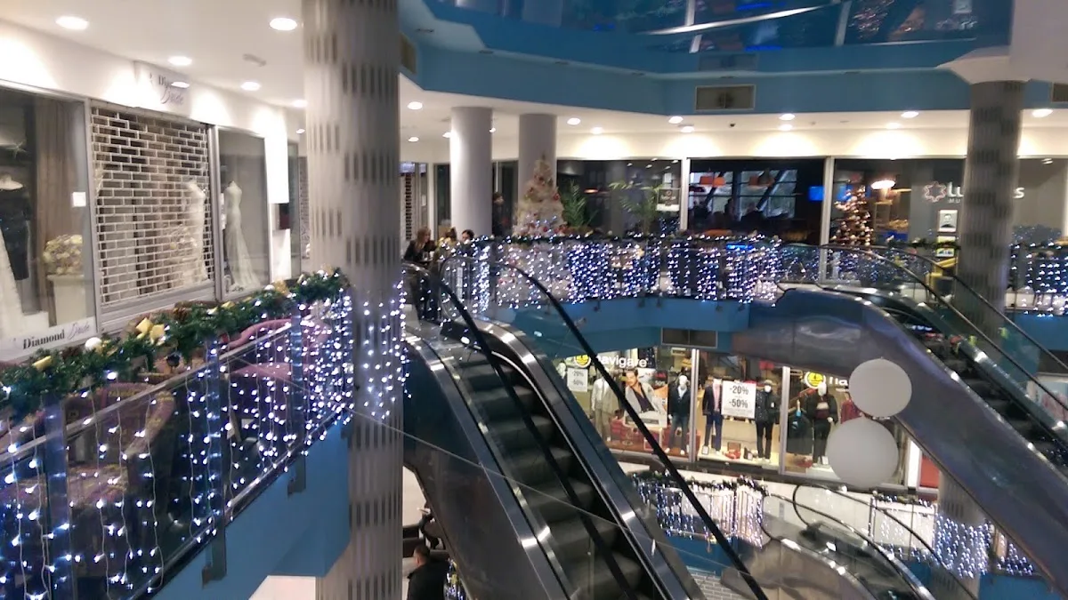 Piramida shopping centar - foto 3
