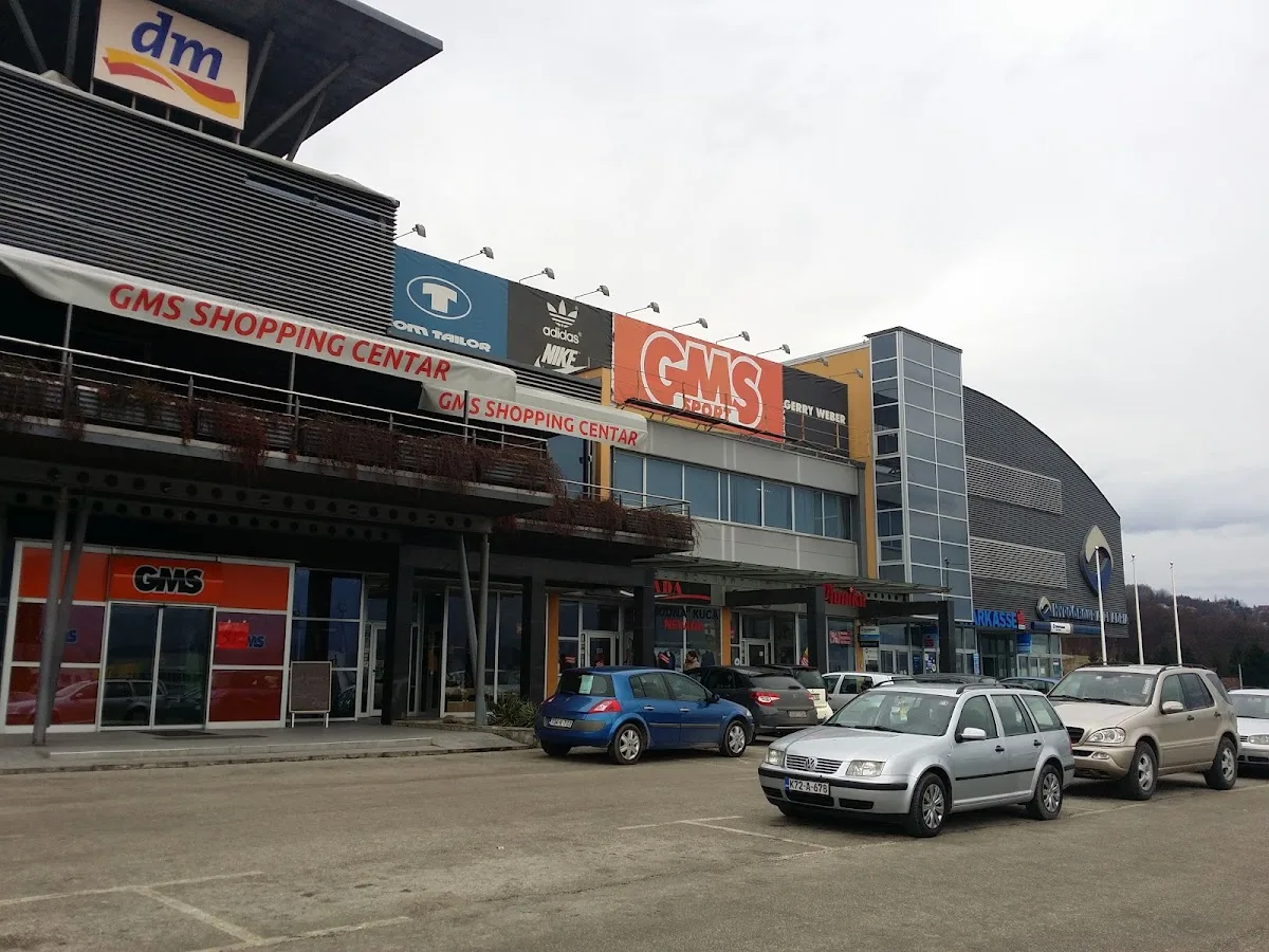 Shopping centar GMS, Vitez