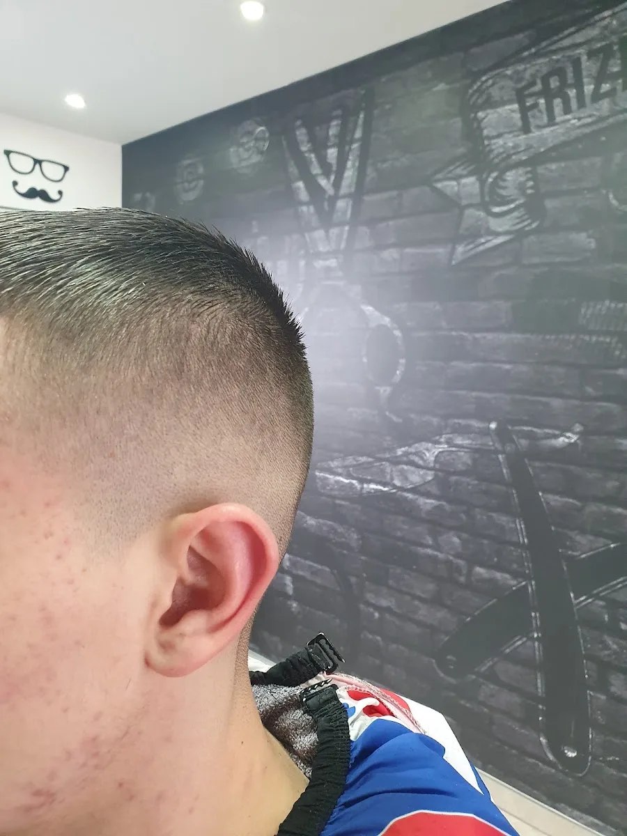 Frizerski salon za muškarce "Mister X" - foto 2