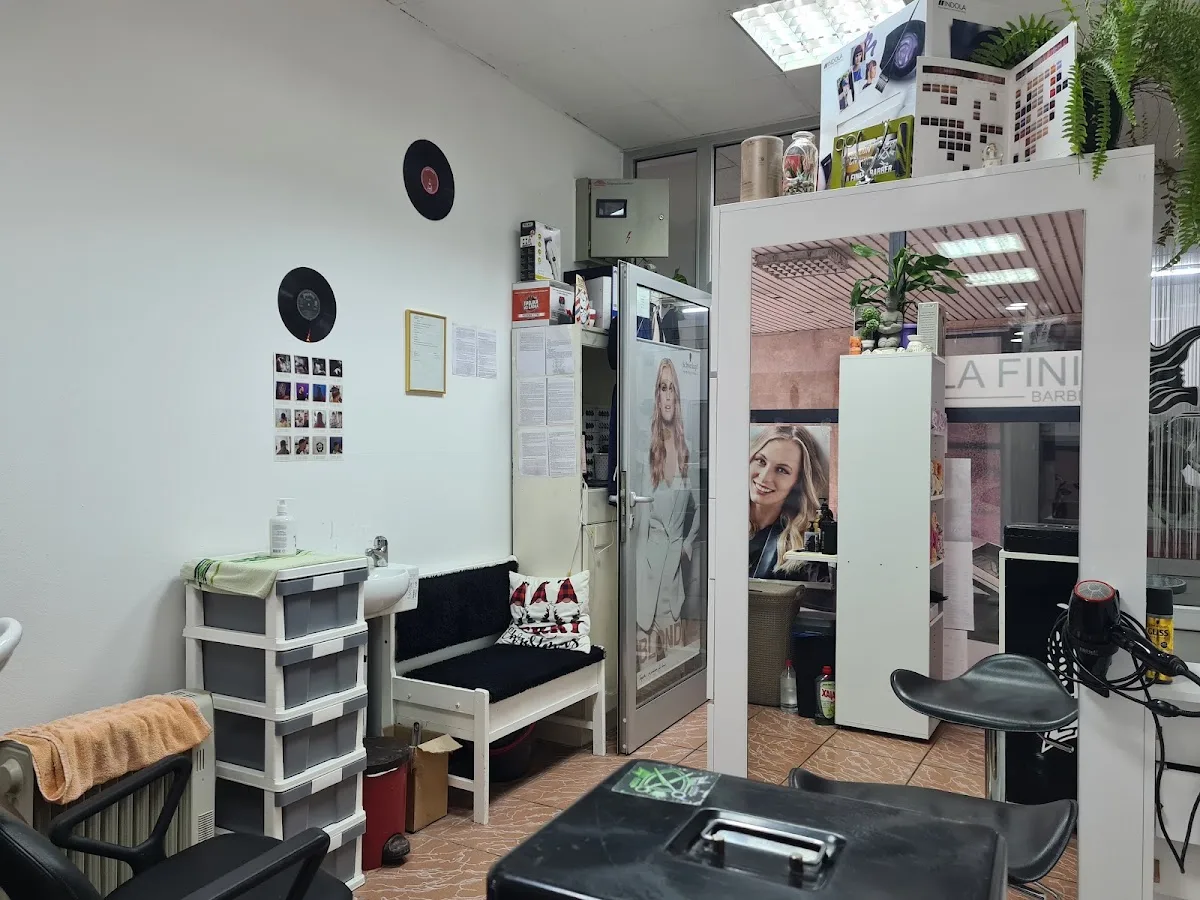 La Finito Barbers Muško i Ženski frizerski salon - foto 3