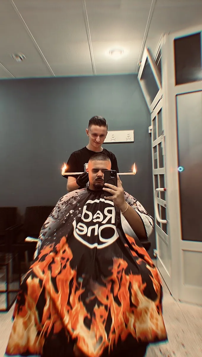 Amar’s Barbershop, Tuzla