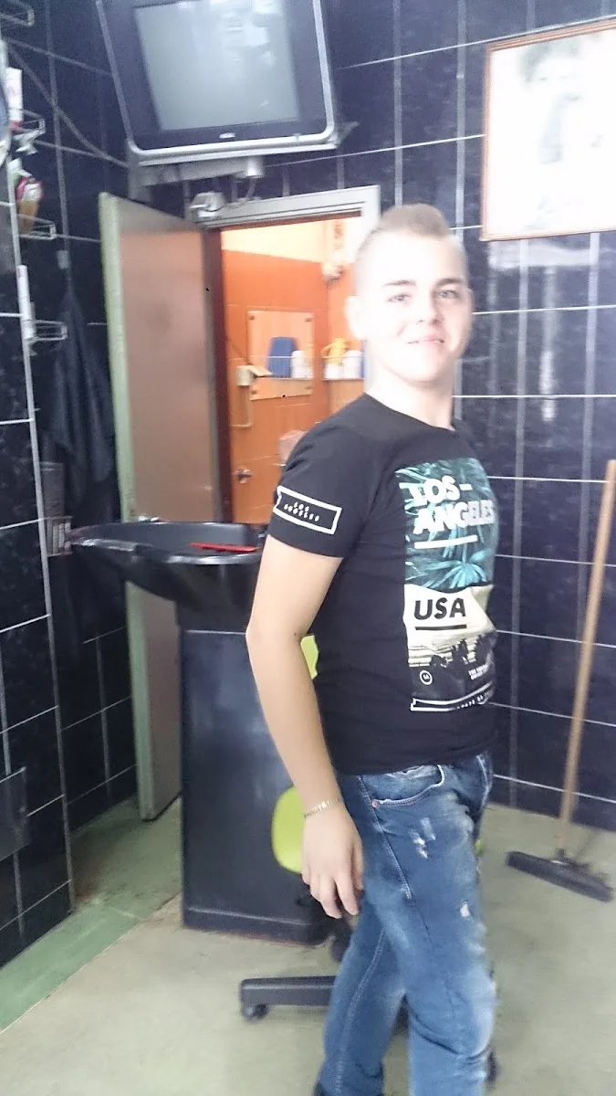Frizerski salon Enes, Tuzla
