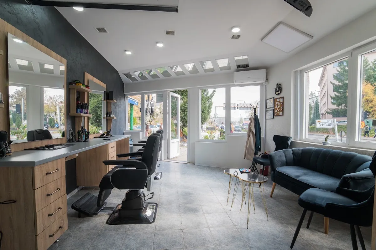Luxury Cut, Tuzla