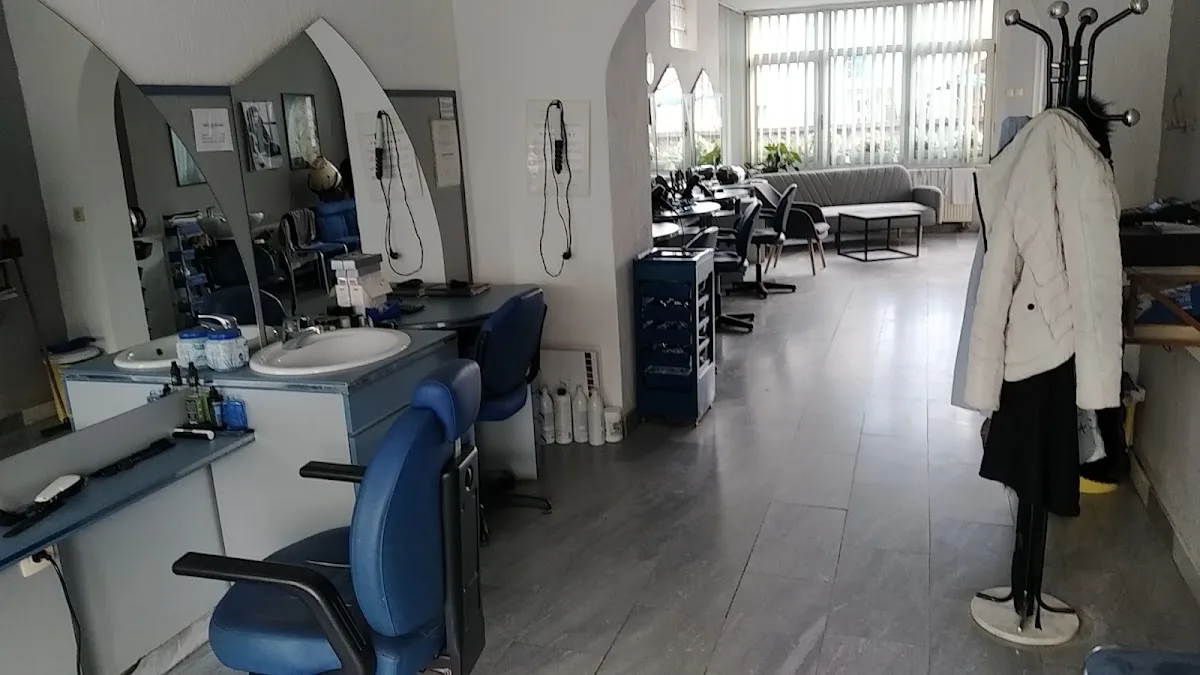 Bihac, frizerski salon Ela - foto 2