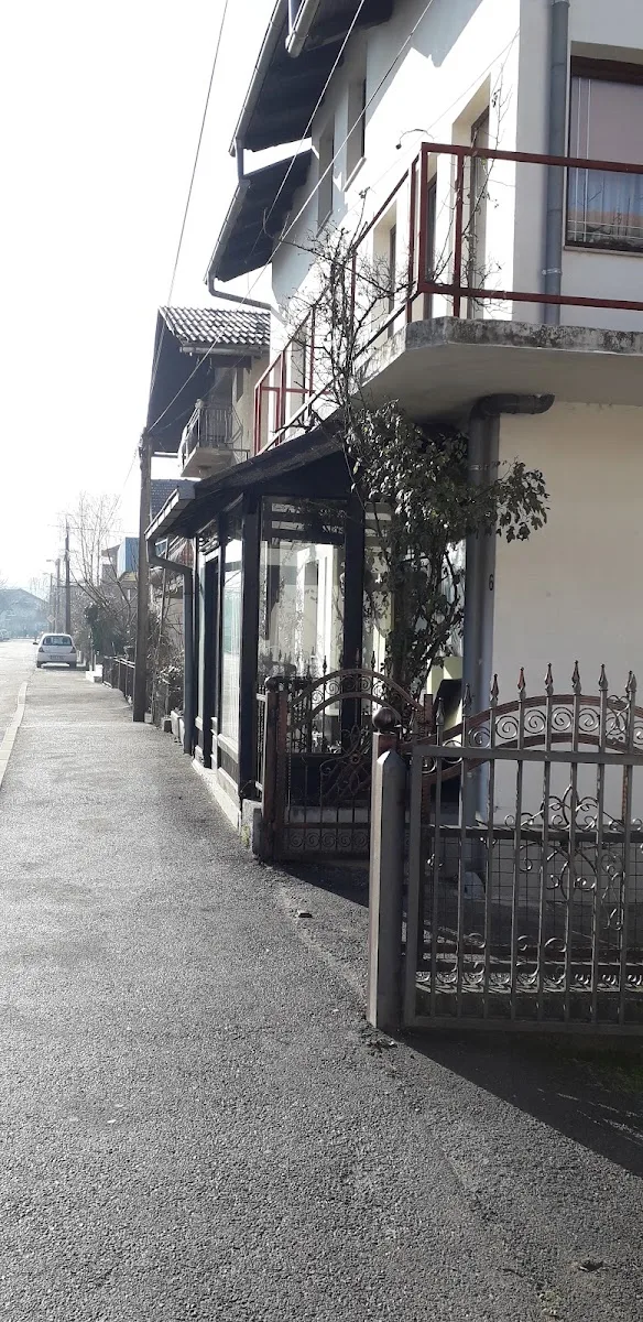 Frizerski salon Sani, Bihać