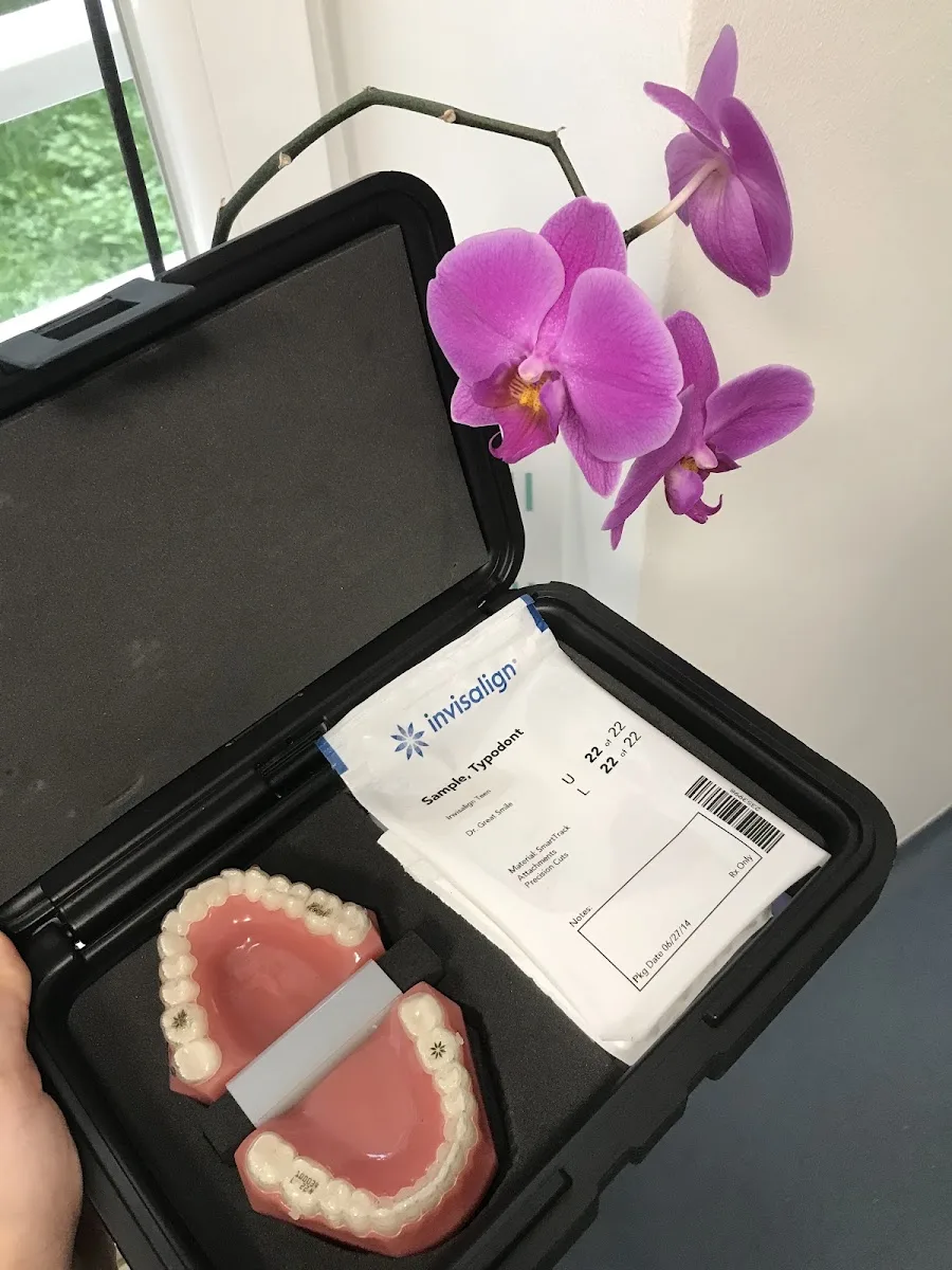 Specijalisticka ordinacija za ortodonciju i opcu stomatologiju “Dr. Amra Lutvikadić” - foto 2