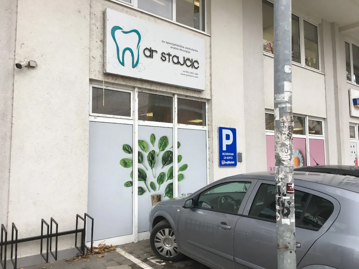 Dr Stajčić, Banja Luka