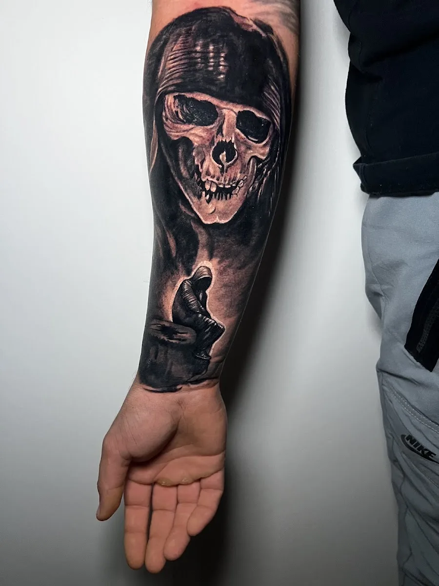 OTHER SIDE Tattoo & Body Piercing Studio - foto 2